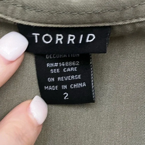 EUC - Torrid Size 2 - Army Green/ Gray Button Down Denim Shirt - Picture 3 of 4